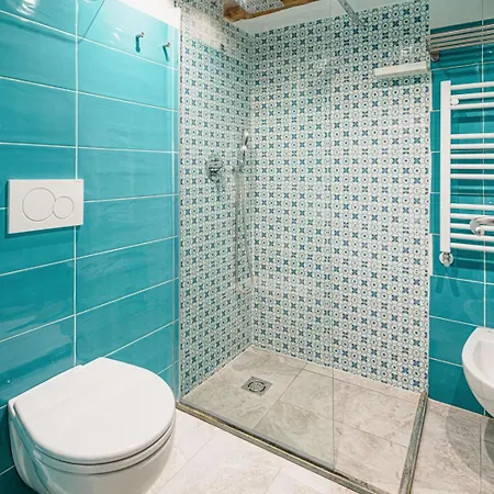 Casa Leone- Cozy And In *