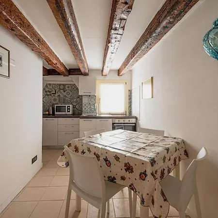 Apartment Casa Leone- Cozy And In Venice