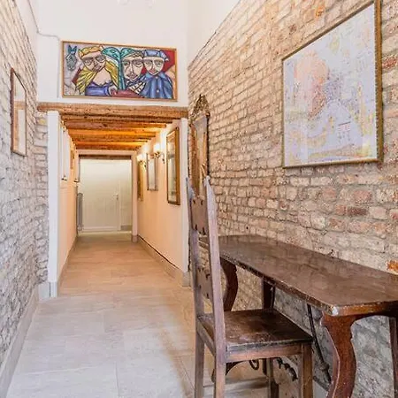 Casa Leone- Cozy And In