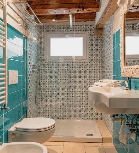 Casa Leone- Cozy And In Венеция