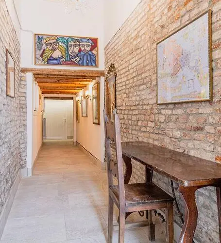 Casa Leone- Cozy And In