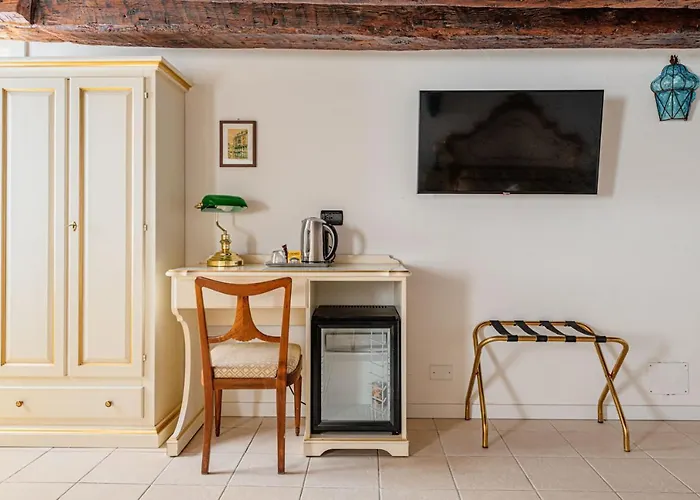 Casa Leone- Cozy And In *