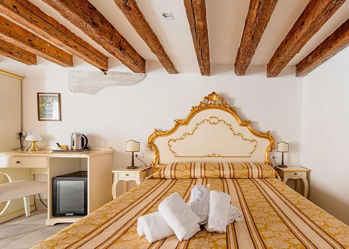 Апартаменты Casa Leone- Cozy And In Венеция