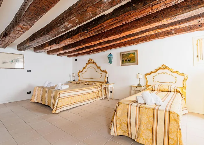 Casa Leone- Cozy And In * Velence